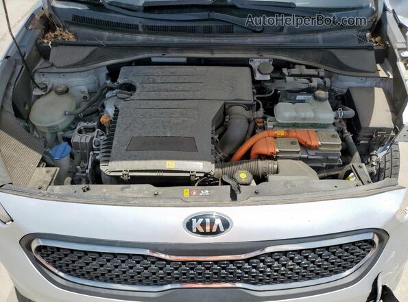 KNDCB3LC6K5257412 2019 KIA NIRO Silver Engine compartment view