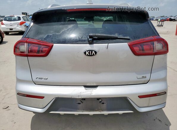 KNDCB3LC6K5257412 2019 KIA NIRO Silver Rear view