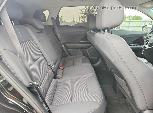 KNDCB3LC6N5530126 2022 KIA NIRO Black 