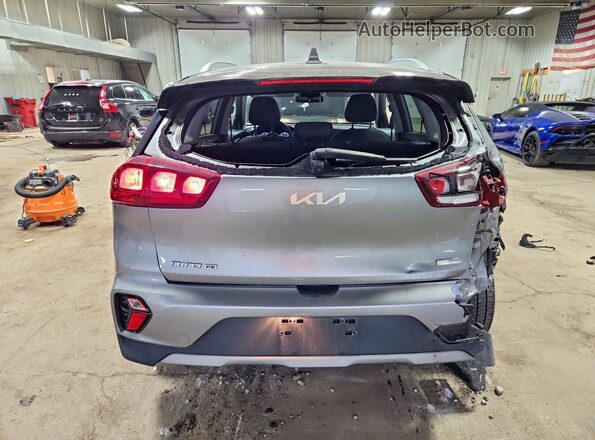 KNDCB3LC6N5540459 2022 KIA NIRO Silver Rear view