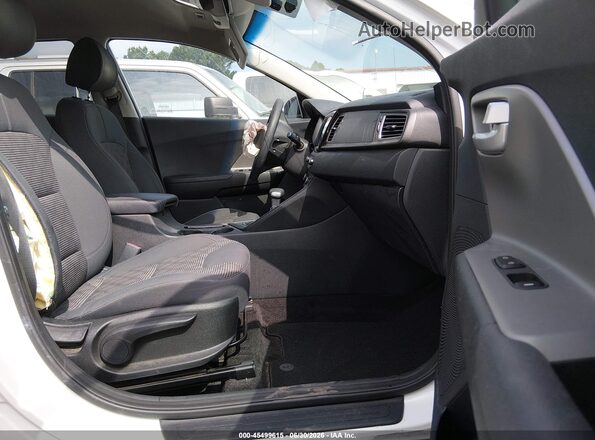 KNDCB3LC8J5190200 2018 KIA NIRO White Vista interior delantera