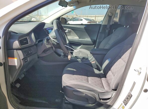 KNDCB3LC8K5353753 2019 KIA NIRO White 