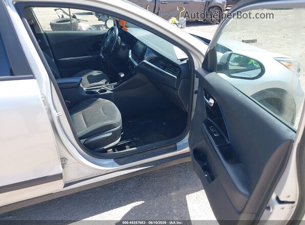 KNDCB3LC8M5463771 2021 KIA NIRO Silver Вид салону спереду