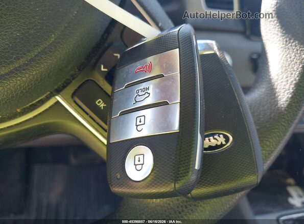 KNDCB3LC9H5096563 2017 KIA NIRO Blue 