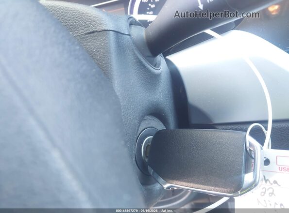 KNDCB3LC9N5535126 2022 KIA NIRO Белый Вид панели приборов