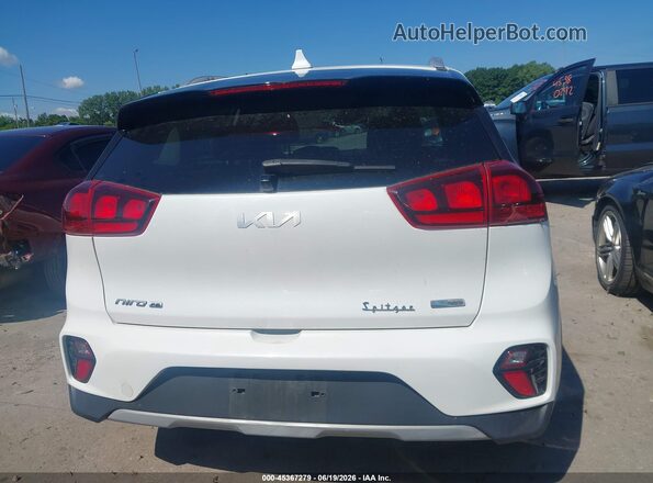 KNDCB3LC9N5535126 2022 KIA NIRO Белый 