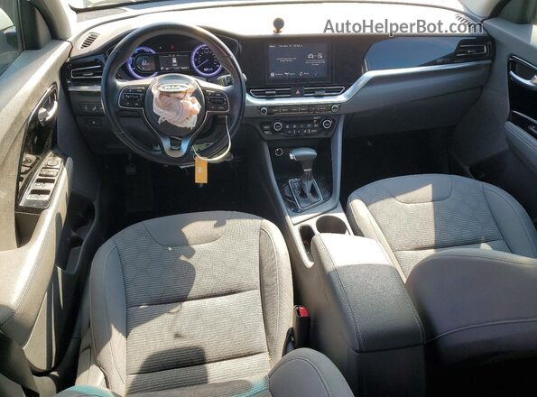 KNDCB3LCXM5468678 2021 KIA NIRO White Widok deski rozdzielczej