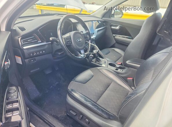 KNDCC3LC0L5429285 2020 KIA NIRO White Dashboard view