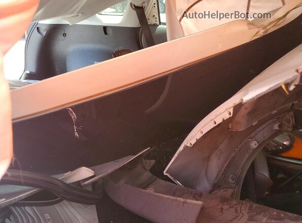 KNDCC3LC1J5110569 2018 KIA NIRO Белый Вид задней части салона