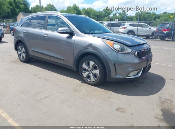 KNDCC3LC4H5066822 2017 KIA NIRO Gray 