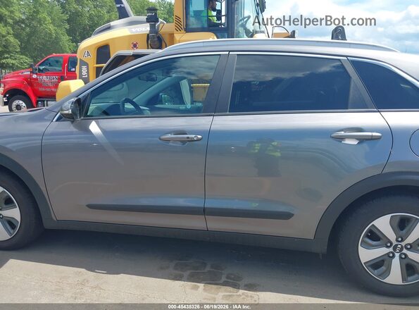 KNDCC3LC4H5066822 2017 KIA NIRO Gray 