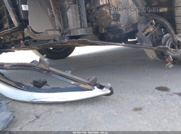 KNDCC3LC5J5143378 2018 KIA NIRO Red Widok wnętrza z tyłu