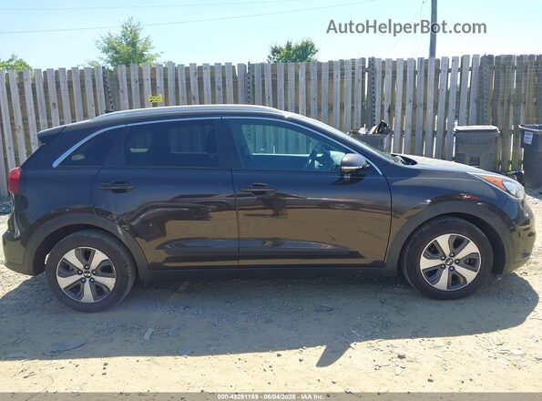 KNDCC3LC6H5048998 2017 KIA NIRO Gray 