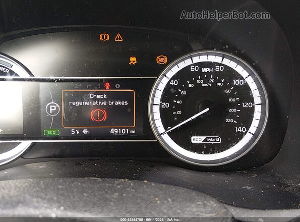 KNDCC3LC9J5152343 2018 KIA NIRO Gray 