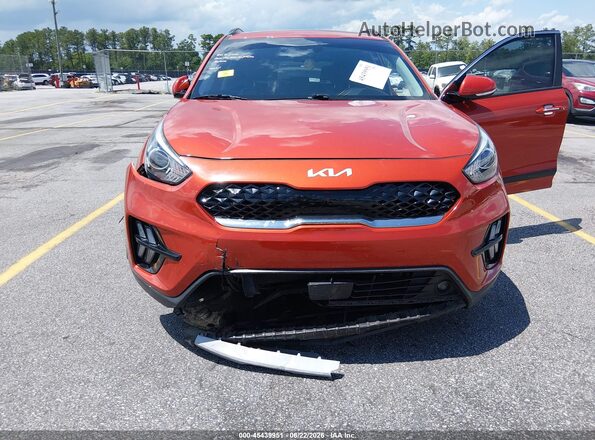 KNDCC3LC9N5502107 2022 KIA NIRO Orange Widok z przodu