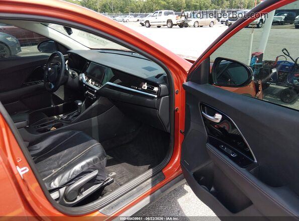 KNDCC3LC9N5502107 2022 KIA NIRO Orange Widok wnętrza z przodu