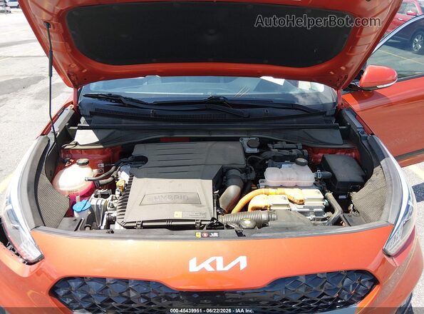 KNDCC3LC9N5502107 2022 KIA NIRO Orange Widok z tyłu