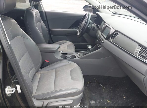 KNDCC3LCXH5036417 2017 KIA NIRO Black Front interior view