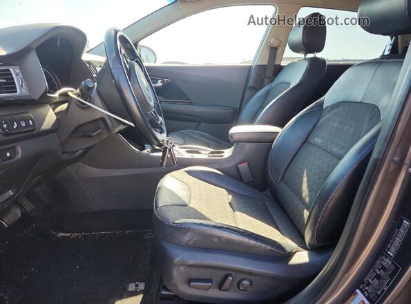 KNDCC3LCXJ5134451 2018 KIA NIRO Black 