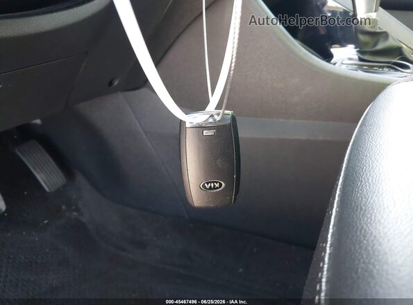 KNDCC3LCXK5275974 2019 KIA NIRO Gray Dashboard view