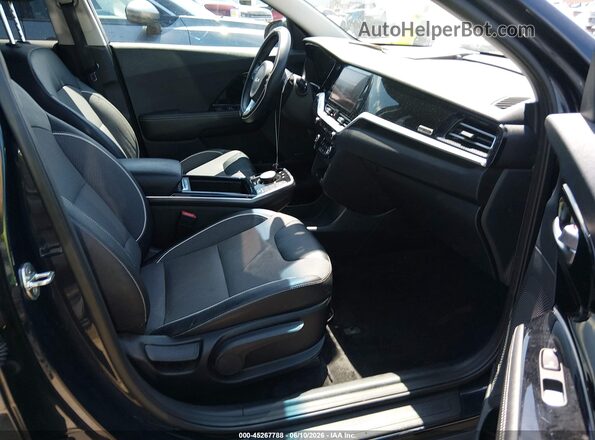 KNDCC3LG5N5142224 2022 KIA NIRO EV Black Սալոնի դիմացի տեսք