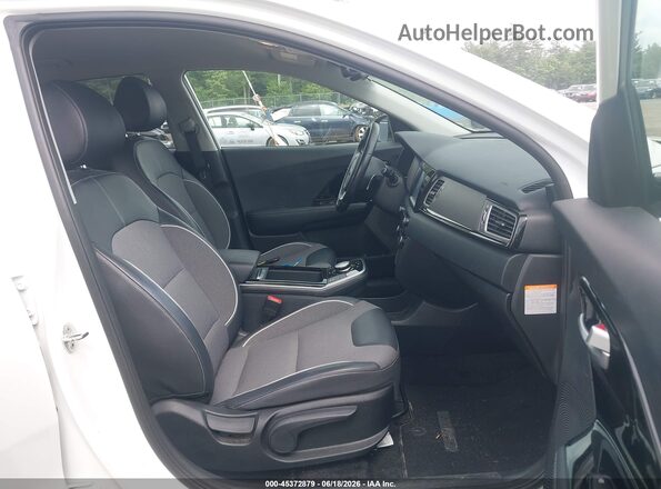 KNDCC3LG7K5021058 2019 KIA NIRO EV White Սալոնի դիմացի տեսք