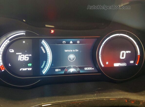 KNDCC3LG9L5040227 2020 KIA NIRO White 