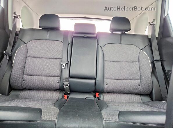 KNDCC3LGXM5104048 2021 KIA NIRO White Vista de los asientos traseros