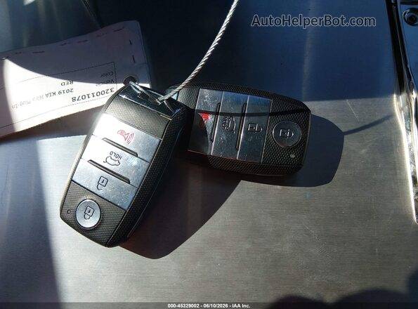 KNDCD3LD4K5304973 2019 KIA NIRO PLUG-IN HYBRID Красный Вид панели приборов