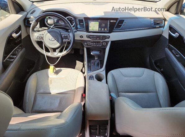 KNDCE3LC1H5070272 2017 KIA NIRO Синий Вид панели приборов
