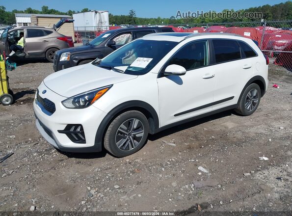 KNDCE3LC3L5400017 2020 KIA NIRO White Vista tres cuartos delantera izquierda