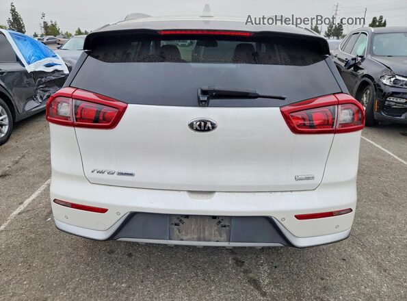 KNDCE3LC9J5175759 2018 KIA NIRO White 