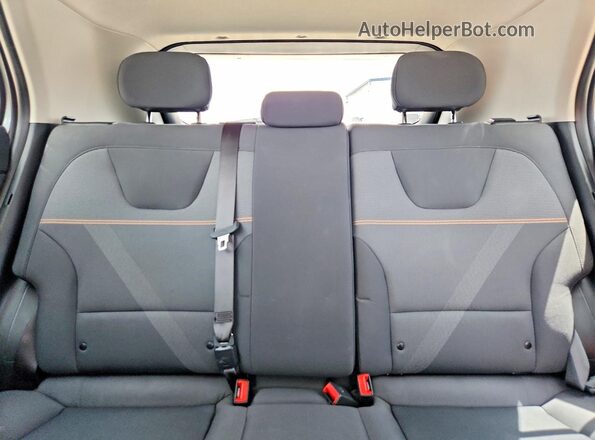 KNDCP3LE1T5327273 2026 KIA NIRO Silver 