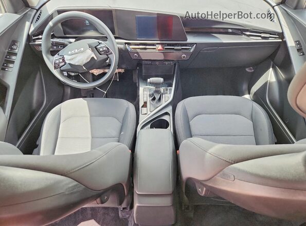 KNDCP3LE1T5327273 2026 KIA NIRO Silver 
