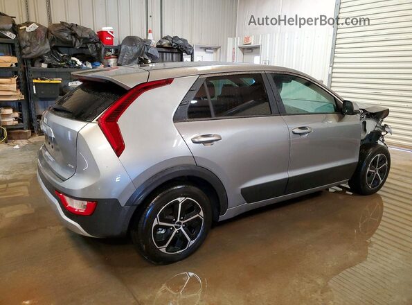 KNDCP3LE1T5332974 2026 KIA NIRO Gray Trasero derecho