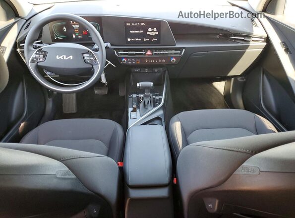KNDCP3LE1T5332974 2026 KIA NIRO Gray Vista del salpicadero
