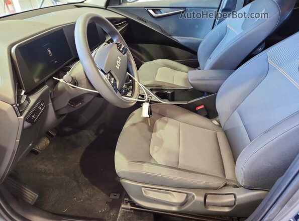 KNDCP3LE3T5319501 2026 KIA NIRO Серый Вид салона спереди