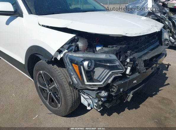 KNDCP3LE3T5330952 2026 KIA NIRO White 