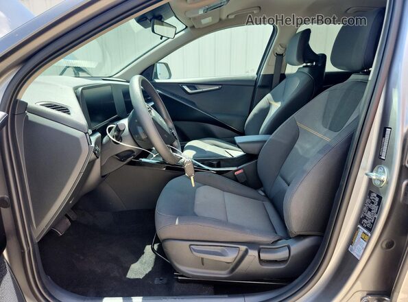 KNDCP3LE3T5336931 2026 KIA NIRO Gray 