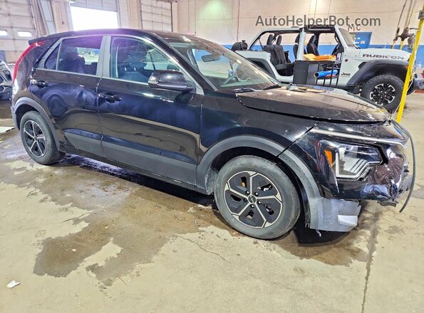 KNDCP3LE5T5319693 2026 KIA NIRO Черный Передняя правая четверть