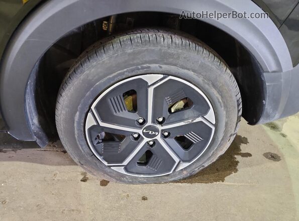 KNDCP3LE5T5319693 2026 KIA NIRO Черный 