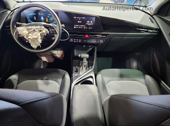 KNDCP3LE5T5319693 2026 KIA NIRO Черный Вид панели приборов