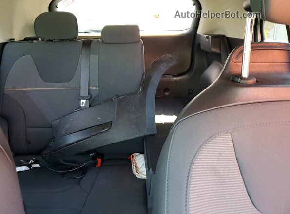 KNDCP3LE5T5336221 2026 KIA NIRO Gray Rear seats view