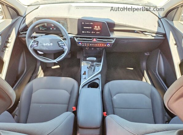 KNDCP3LE9T5329840 2026 KIA NIRO Gray Vista del salpicadero