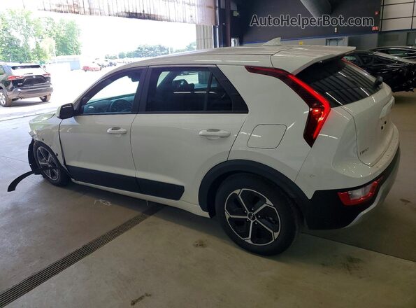 KNDCP3LE9T5356522 2026 KIA NIRO White 