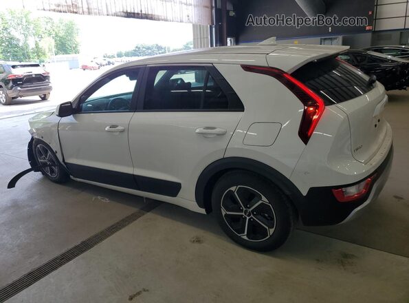 KNDCP3LE9T5356522 2026 KIA NIRO White 