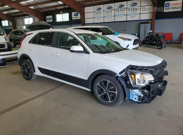 KNDCP3LE9T5356522 2026 KIA NIRO White 