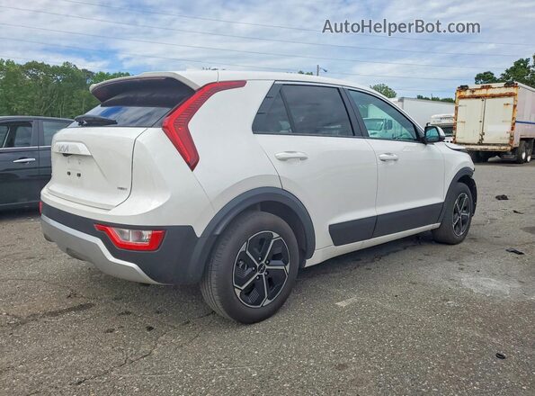 KNDCP3LEXT5320466 2026 KIA NIRO White 