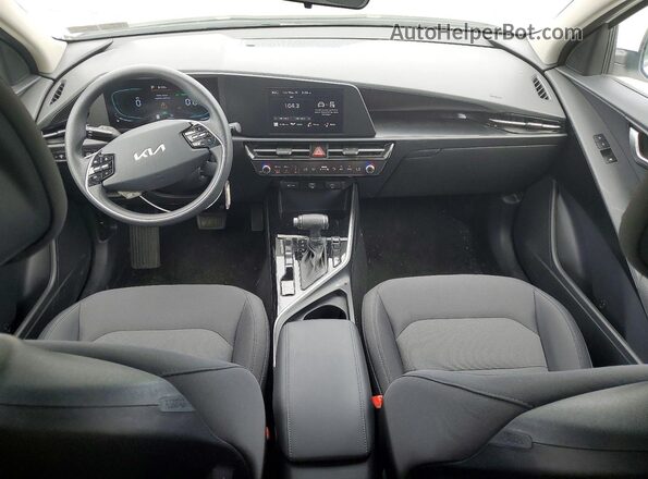 KNDCP3LEXT5320466 2026 KIA NIRO White 