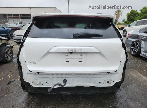 KNDCR3L12P5021387 2023 KIA NIRO White 